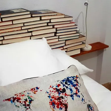 La Libreria De Viana Apartment *